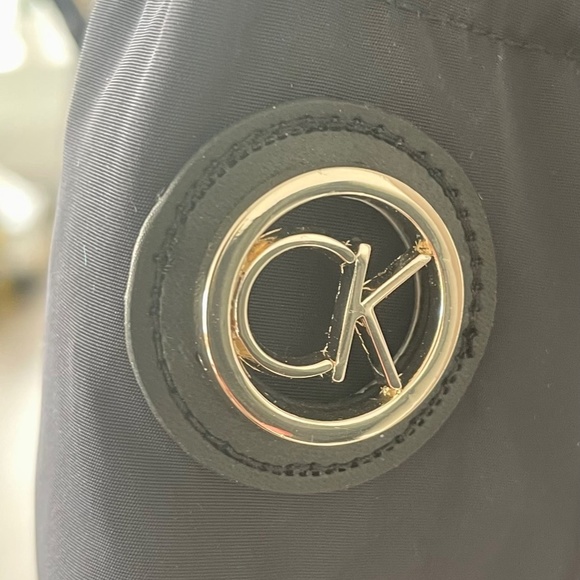 Brand new Calvin Klein Puffer jacket - Picture 5 of 5